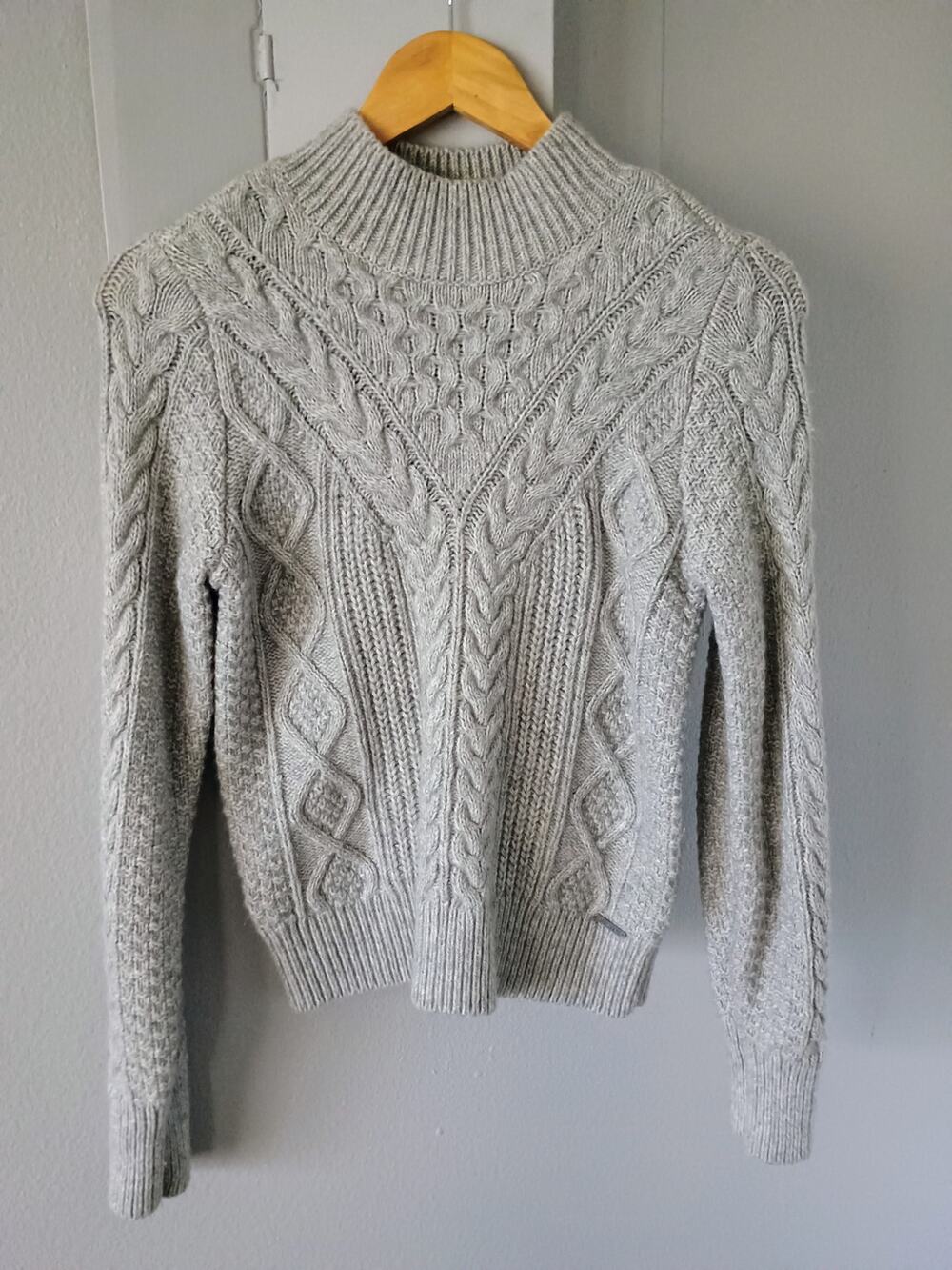 Abercrombie & Fitch Women's Chunky Cable Knit Mock Neck Sweater grey cotton S